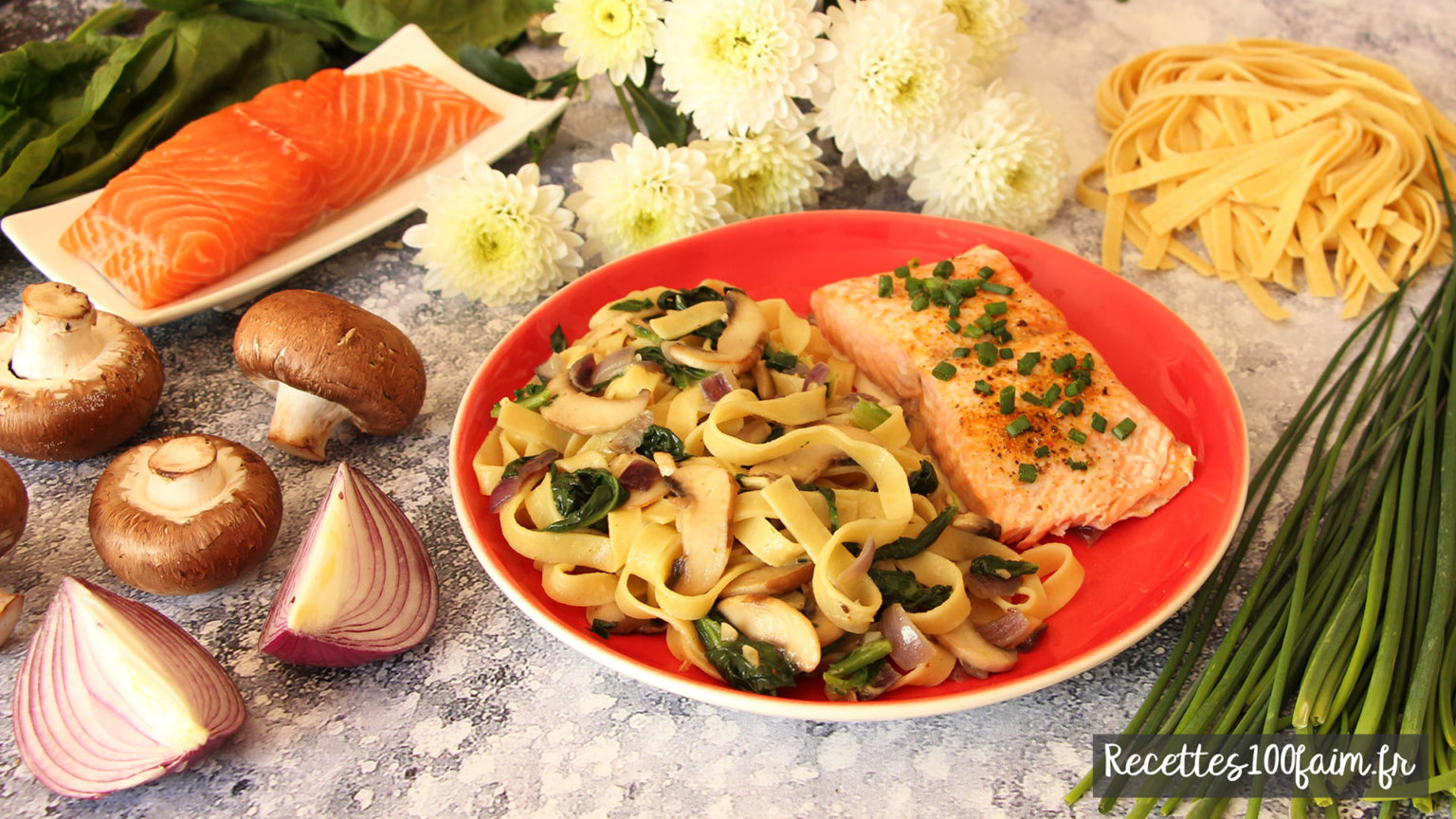 Saumon, pâtes fraîches, épinards, champignons & coco Recettes100faim